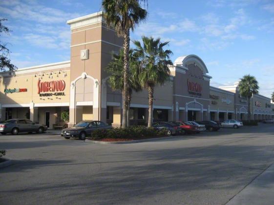 College Parkway Shopping Center - Fort Myers